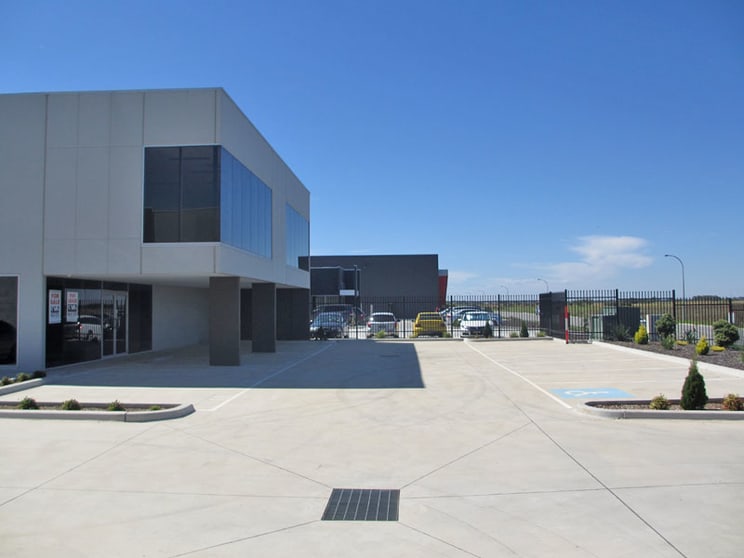 Click to view all images 18/35-37 Canterbury Road Braeside VIC 3195 - Image 2