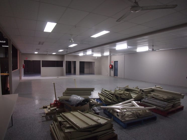 Click to view all images 393 Yaamba Road Park Avenue QLD 4701 - Image 2