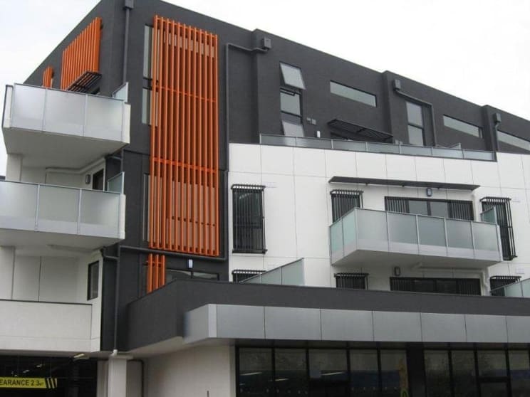 Click to view all images 1,2,3 & 4/112-114 Pier Street Altona VIC 3018 - Image 3
