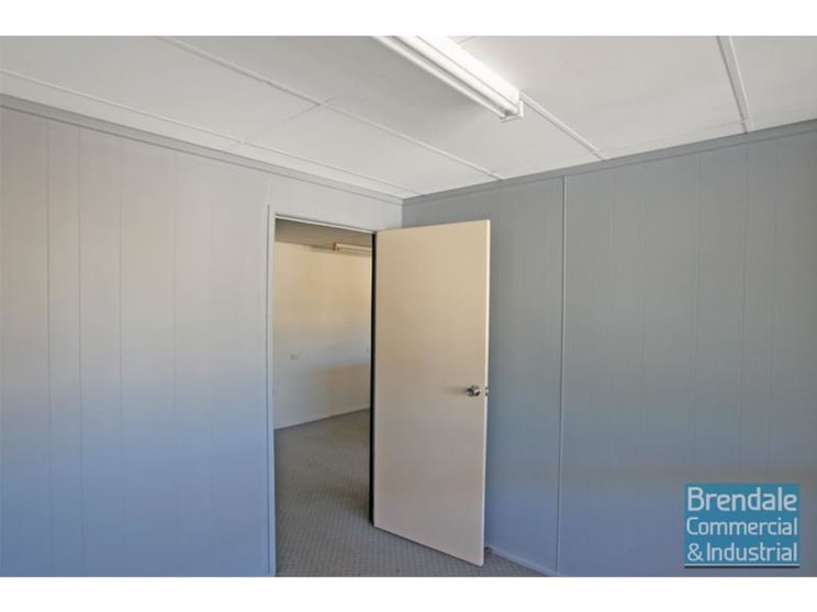 8/2 Ebert Parade Lawnton QLD 4501 - Image 2