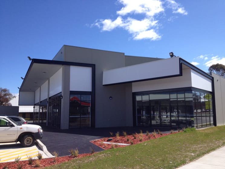 Click to view all images Shop 4/9 Jenke Circuit Kambah ACT 2902 - Image 1
