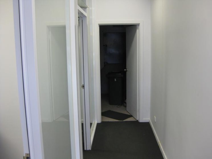 Click to view all images 5 Lawrence Street Blackburn VIC 3130 - Image 2