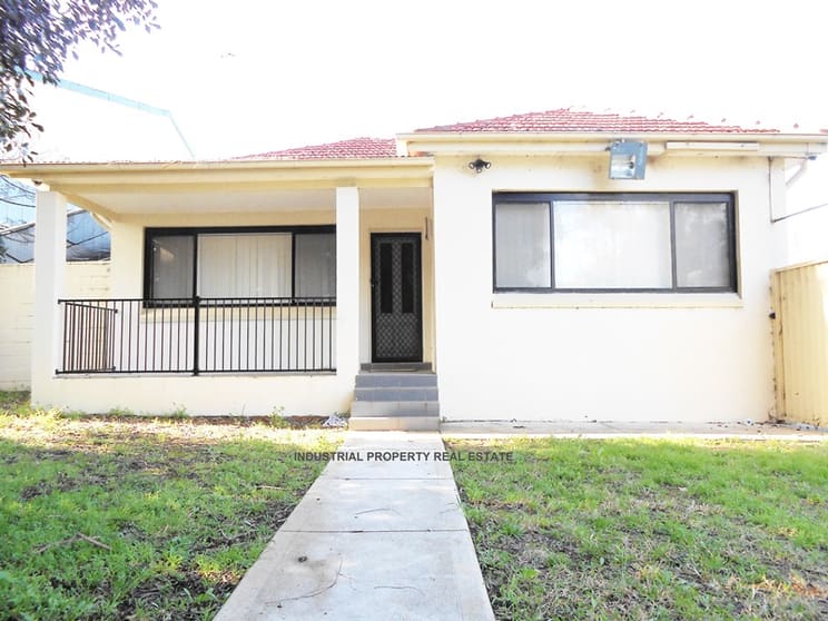 Click to view all images Smithfield NSW 2164 - Image 2