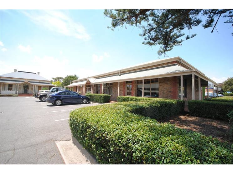 Click to view all images Unit 3, 1293 North East Road Tea Tree Gully SA 5091 - Image 1