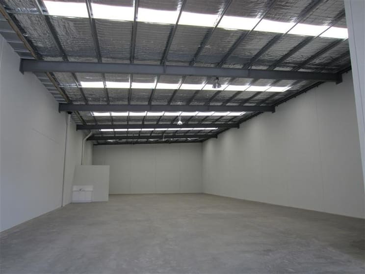 2/13 Discovery Drive Bibra Lake WA 6163 - Image 2
