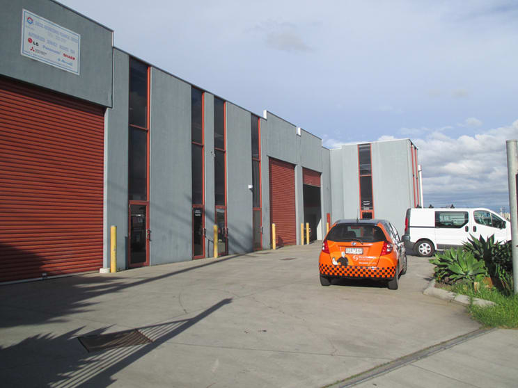 Click to view all images 2/123 Pipe Road Laverton North VIC 3026 - Image 2