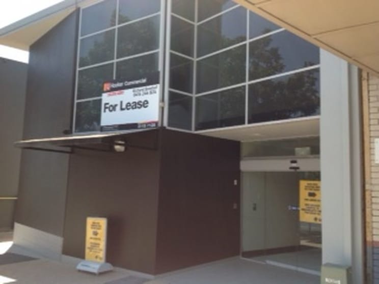 934 Logan Road Holland Park West QLD 4121 - Image 2