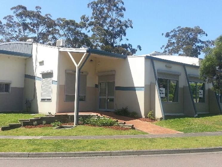 Click to view all images 4/10/22 Willessee Crescent Kincumber NSW 2251 - Image 1