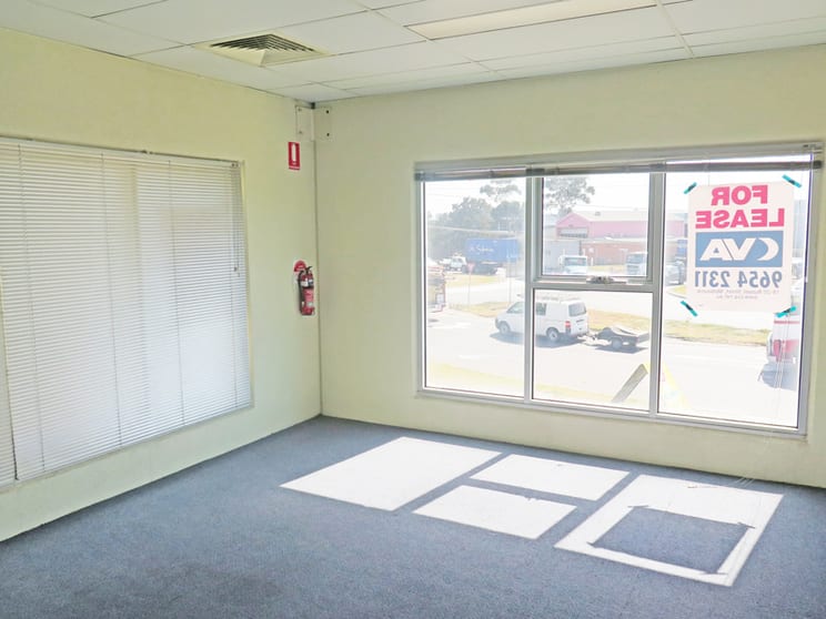 Click to view all images 18/47-51 Little Boundary Road Laverton North VIC 3026 - Image 2