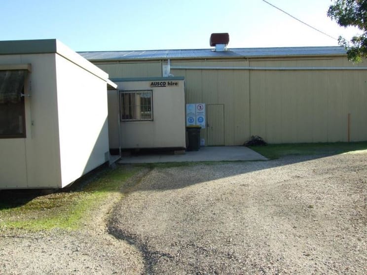 Click to view all images 46-48 Newman Street Wangaratta VIC 3677 - Image 3