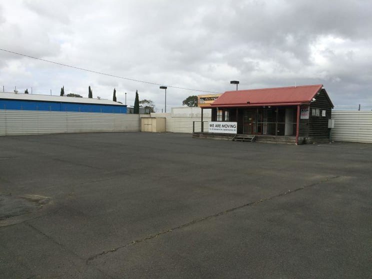 Click to view all images 99 Lonsdale Street Dandenong VIC 3175 - Image 3