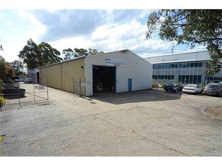 Click to view all images 67 Pendlebury Road Cardiff NSW 2285 - Image 1
