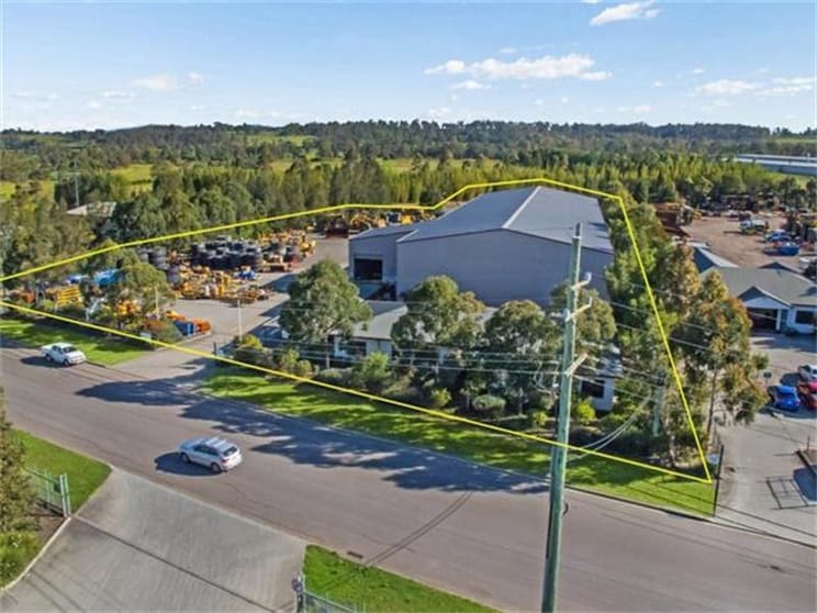 Click to view all images 139 Racecourse Road Rutherford NSW 2320 - Image 1