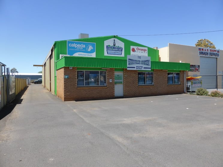 Click to view all images 24 Bourke Street Dubbo NSW 2830 - Image 2