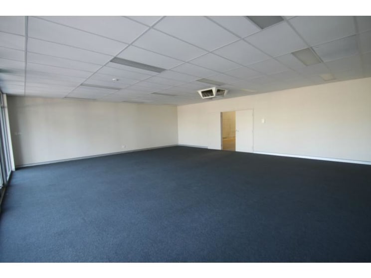 Click to view all images 7/253 Gnangara Road Wangara WA 6065 - Image 3
