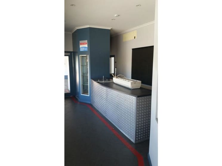 Click to view all images Kings Park SA 5034 - Image 2