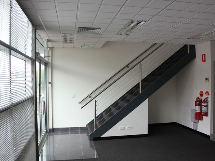 7/3 Westside Avenue Port Melbourne VIC 3207 - Image 2