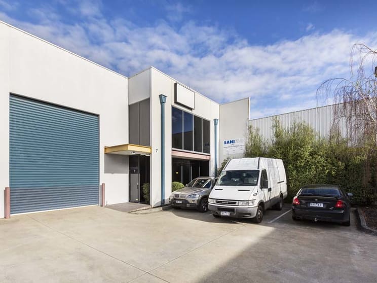 7/15 Howleys Road Notting Hill VIC 3168 - Image 1