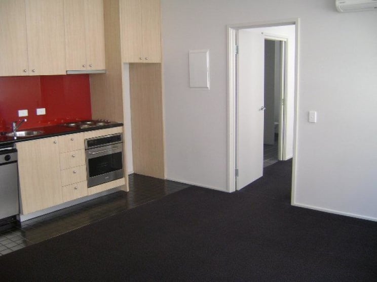Click to view all images 1/7 Waterloo Road Collingwood VIC 3066 - Image 2
