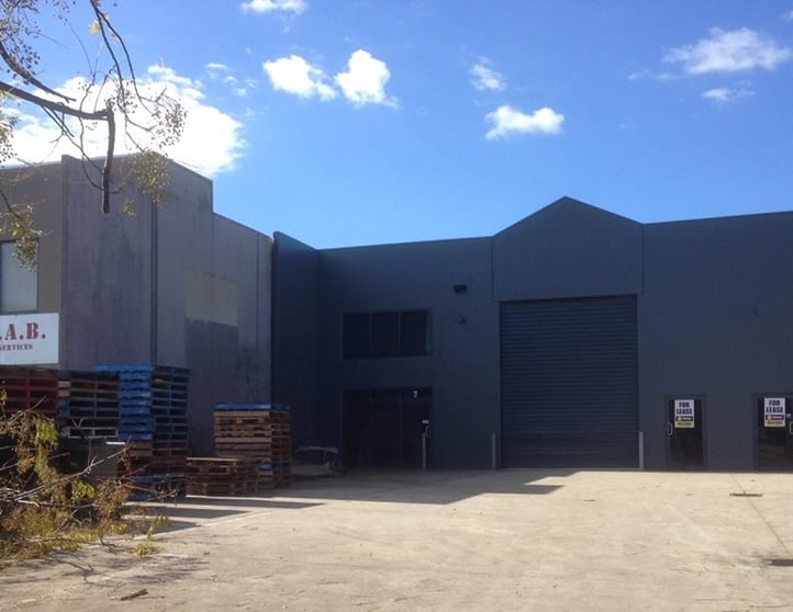 Click to view all images 2/14 Yale Drive Epping VIC 3076 - Image 1