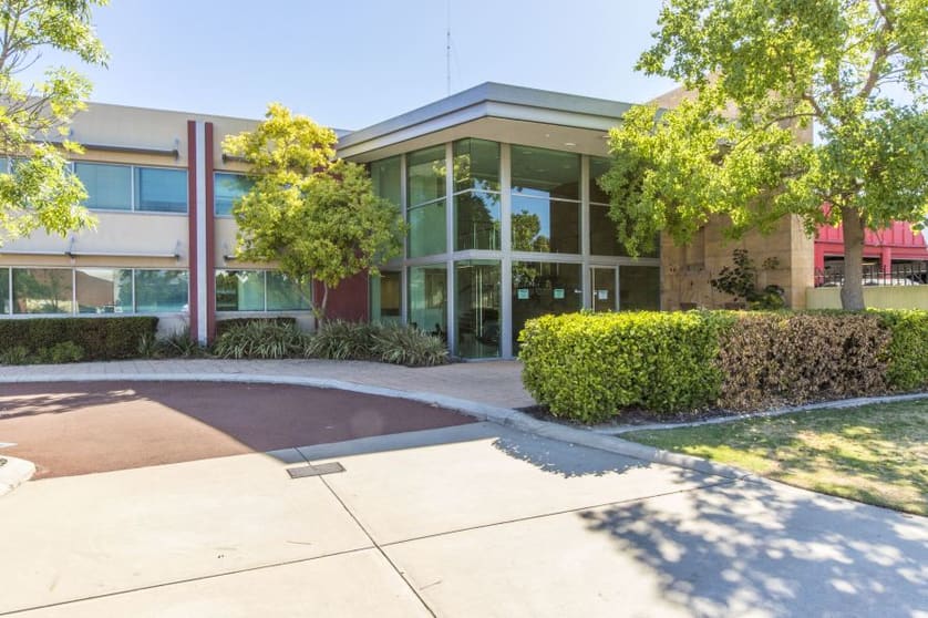 Click to view all images 154 Abernethy Road Belmont WA 6104 - Image 1