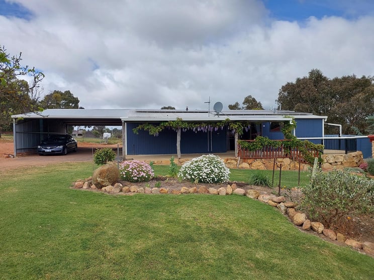 23 Honner Street Kojonup WA 6395 - Image 2