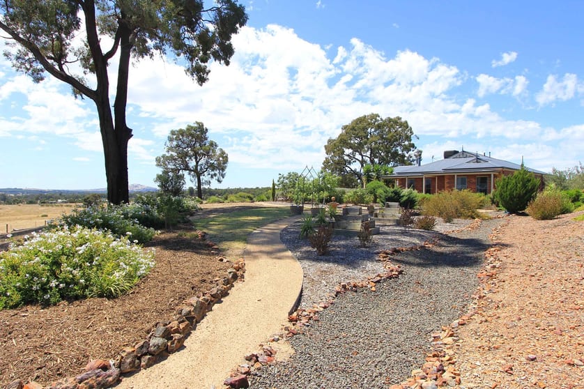 Click to view all images 114 McLennan Road Heathcote VIC 3523 - Image 2