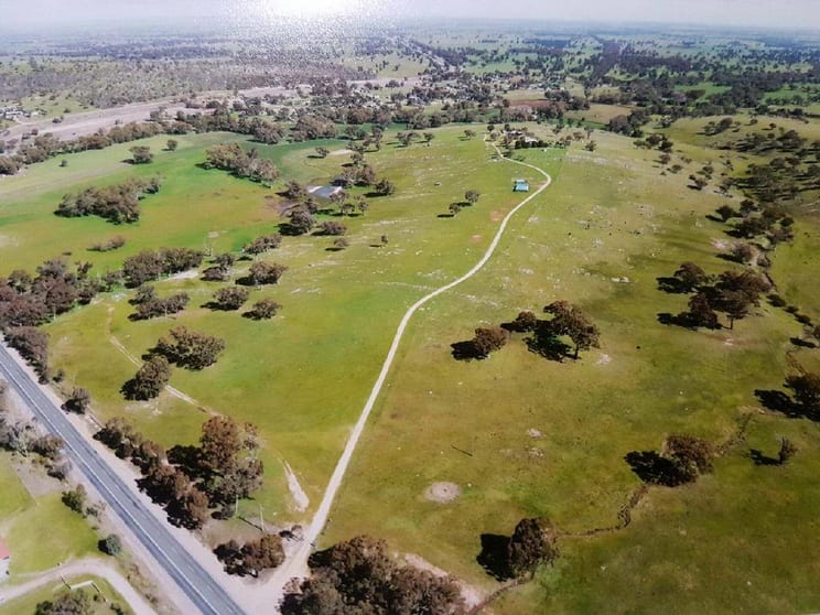 Click to view all images 3133 Olympic Highway Bethungra NSW 2590 - Image 1