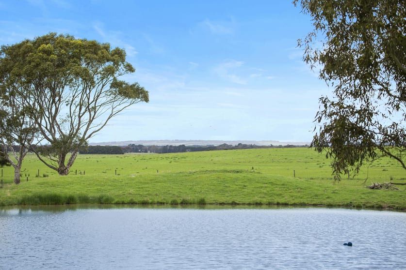 Click to view all images 675 Ingleby Road Winchelsea VIC 3241 - Image 2