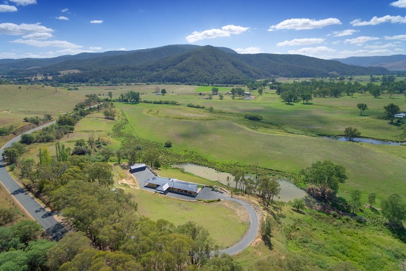 3040 Yabba Road Tallandoon VIC 3701 - Image 1