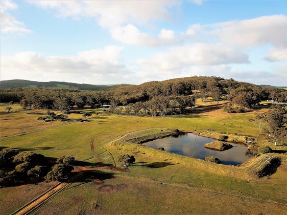 Click to view all images 49 Livingstone Road Youngs Siding WA 6330 - Image 2