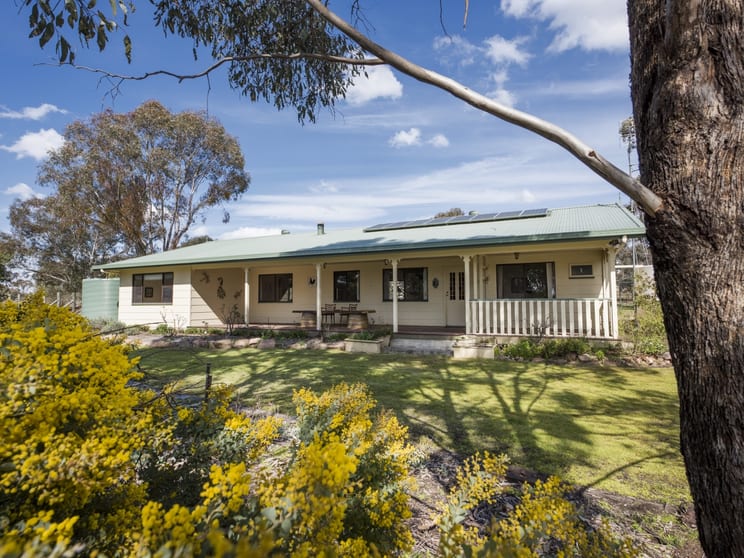Click to view all images 30 Norlenbah Road Mudgee NSW 2850 - Image 1