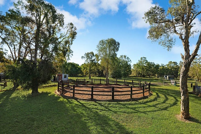 Click to view all images 17 Westaway Road Meridan Plains QLD 4551 - Image 2