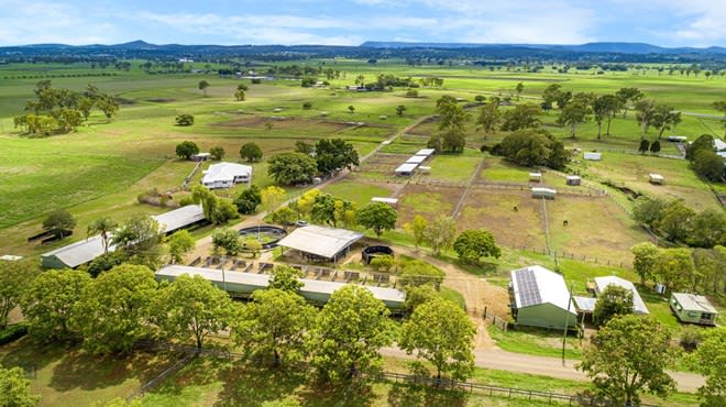 Click to view all images 38 River Road Beaudesert QLD 4285 - Image 3