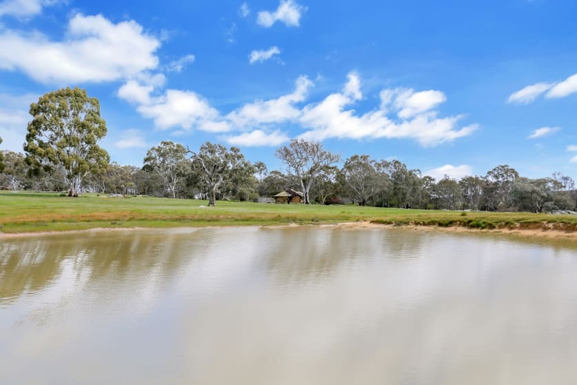 Click to view all images 63 Deanes Road Mount Pleasant SA 5235 - Image 2