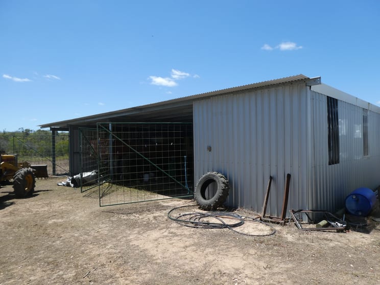 Click to view all images 471 Rainbows Road South Isis QLD 4660 - Image 1