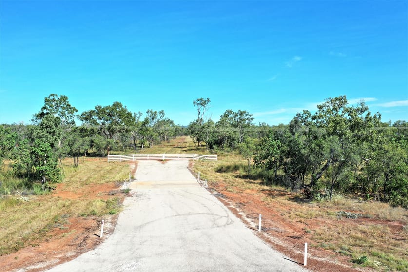 Click to view all images 1821 Florina Road Katherine NT 0850 - Image 2