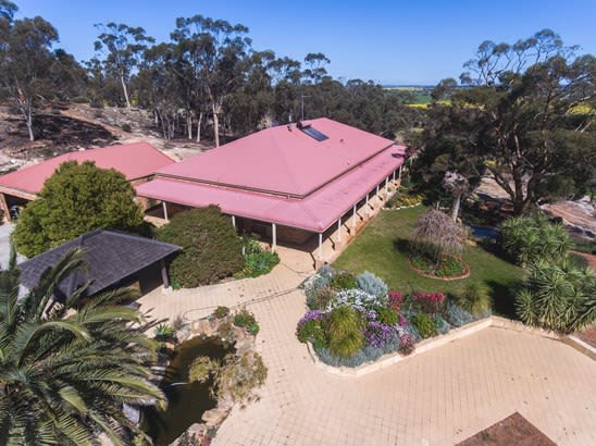422 Dangin North Road Dulbelling WA 6383 - Image 1