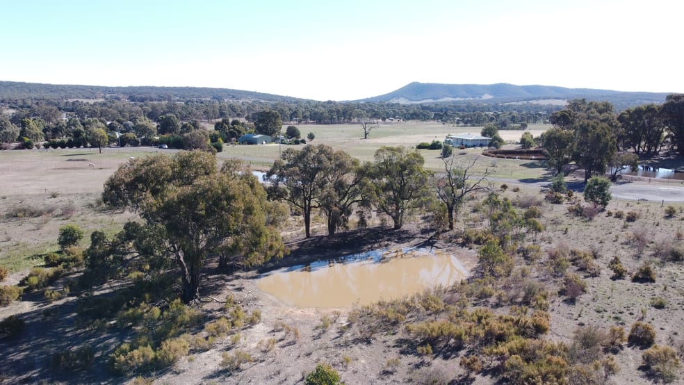 Click to view all images 40 Hamilton Court Heathcote VIC 3523 - Image 3
