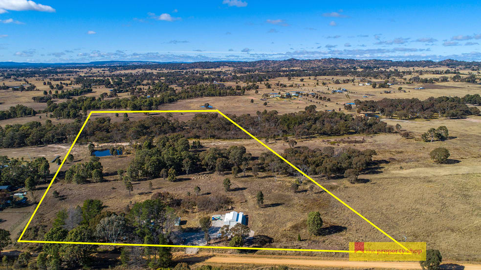 Click to view all images 144 Saints Lane Mudgee NSW 2850 - Image 2