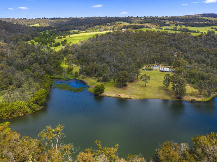 Click to view all images 320 Bangadilly Road Canyonleigh NSW 2577 - Image 2
