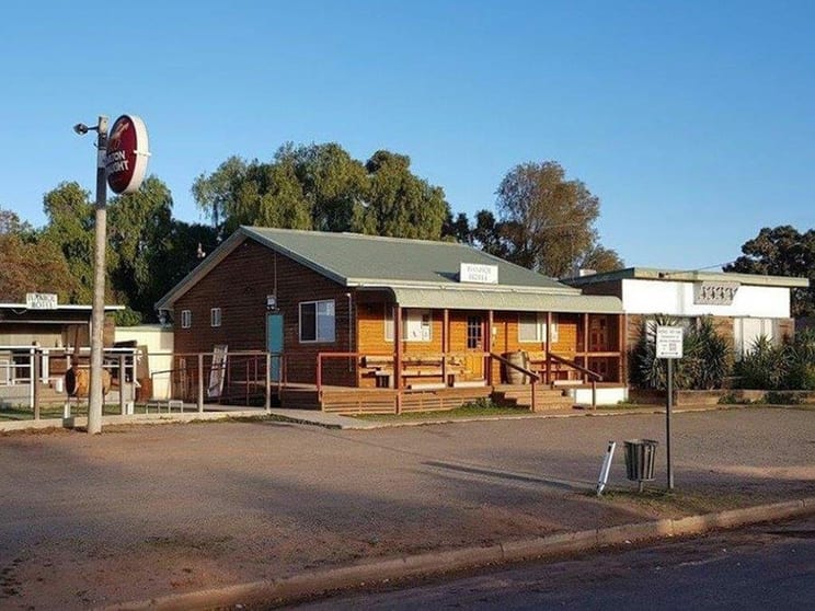 Hotel  business for sale in Ivanhoe - Image 3
