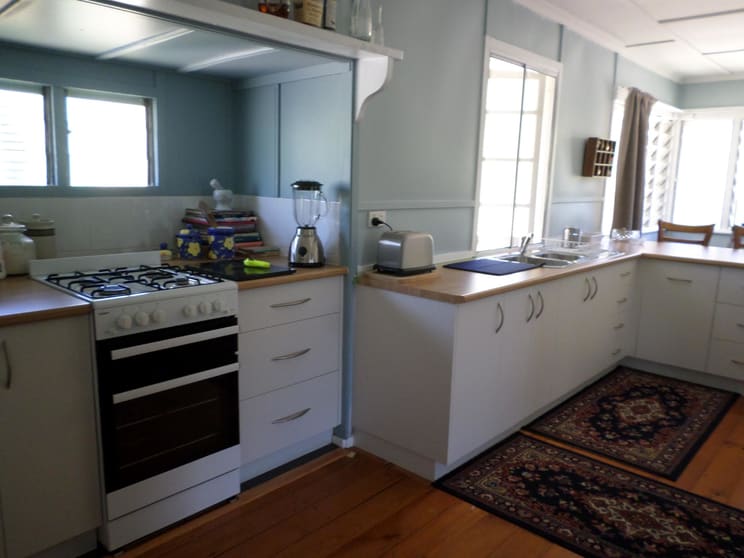Click to view all images 251 Wonbah Road Wonbah QLD 4671 - Image 2