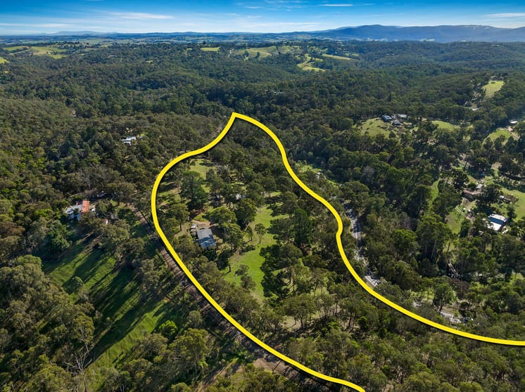 Click to view all images 140 Youngs Road St Andrews VIC 3761 - Image 3