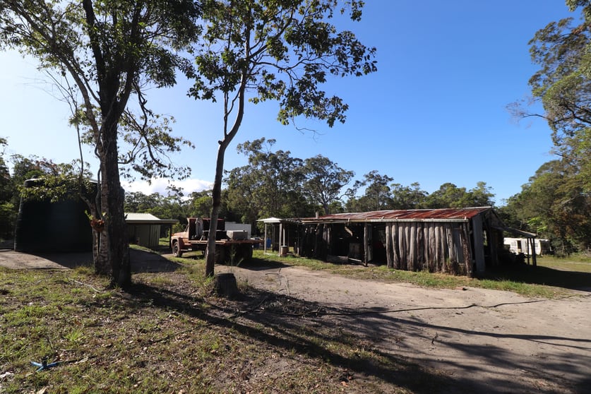 Click to view all images Mount Fox QLD 4850 - Image 1