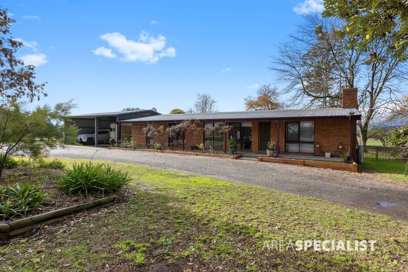 Click to view all images 25 Gordon Road Yarragon VIC 3823 - Image 2