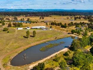 Click to view all images 13 Zabel Drive Plainland QLD 4341 - Image 2