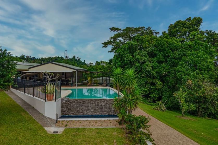 10 MARCO CLOSE Pin Gin Hill QLD 4860 - Image 1