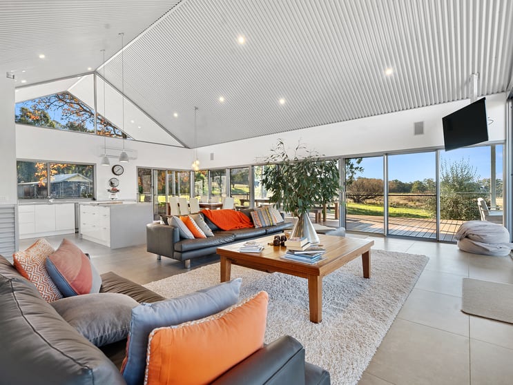Click to view all images Mansfield VIC 3722 - Image 2