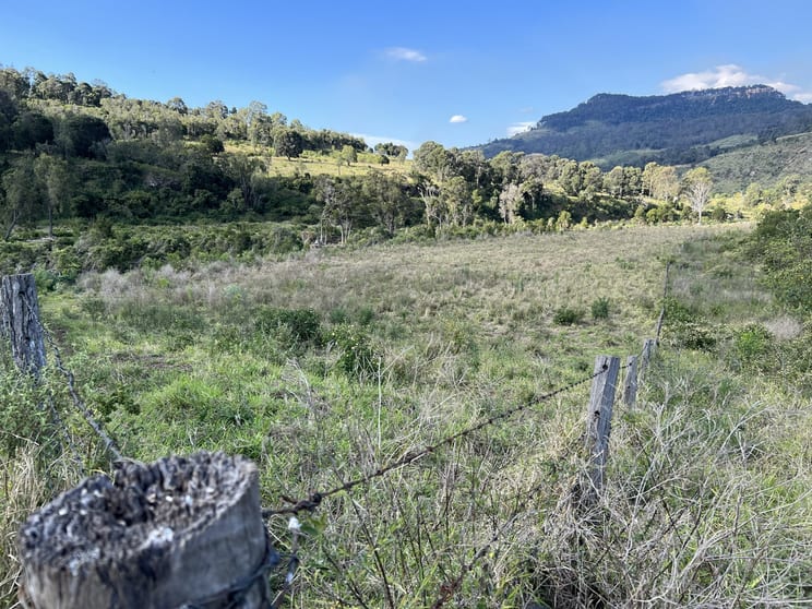 Click to view all images 9/ Gatton Clifton Road Mount Whitestone QLD 4347 - Image 3